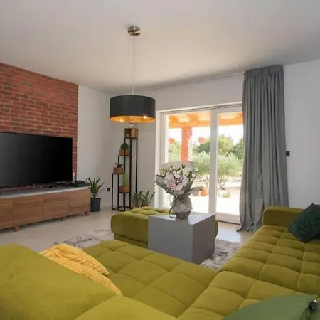 Villa Ema Nika *