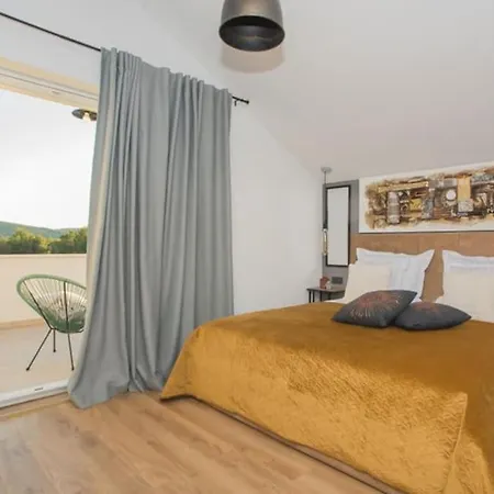 Villa Ema Nika *